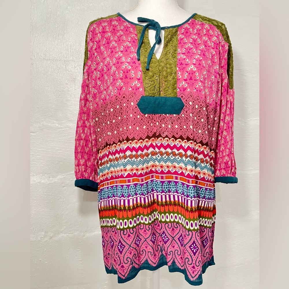 BILA BOHO PATTERN PULLOVER TOP